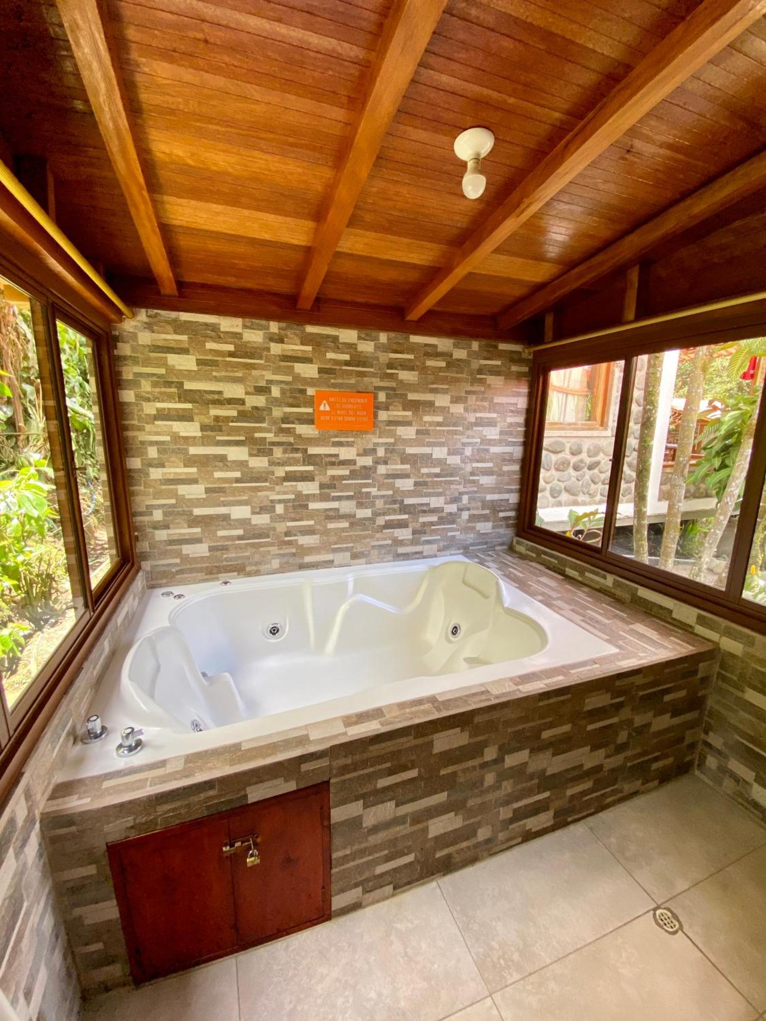 Hosteria Arasari Mindo Εξωτερικό φωτογραφία